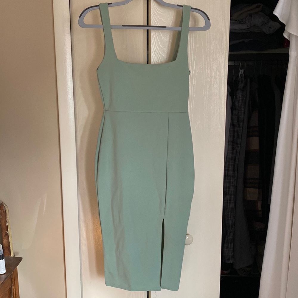 NastyGal Squarin’ to Go MIDI Dress Sage